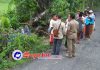 http://seputarmadura.com/wp-content/uploads/2018/12/Mobil-Angkut-Aspal-10-Drum-Nyungsep-di-Desa-Bragung-Sumenep.jpg