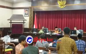 Ngaku Sakit Tidak Mau Temui PKL, Bupati Malah Menemui Peserta Audiensi Unija