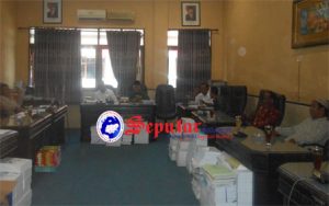 Warga Cangkreng Ngeluruk Kantor DPRD Sumenep