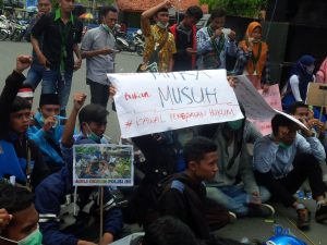 HMI Pamekasan Gelar Aksi Gugat Tindak Represif Oknum Polisi