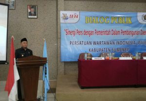 Bupati Sumenep - Saatnya Berita Hoax Diminimalisir