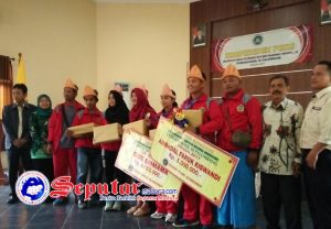 Raih Prestasi di Porseni Tingkat Nasional 2 Mahasiswa STKIP PGRI Sumenep Terima Uang Pembinaan