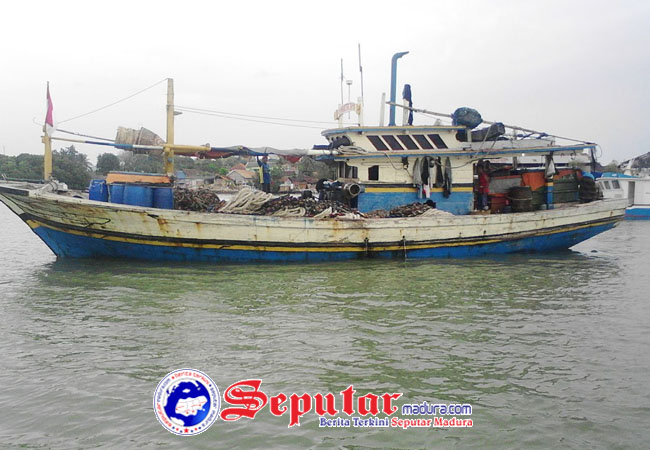 Berlayar Tanpa Izin KMN Mahkota Jaya Diamankan Satpolair Sumenep