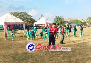 Jumat Bersih di Koramil dan Polsek Kangean Gugah Masyarakat Peduli Kebersihan Lingkungan