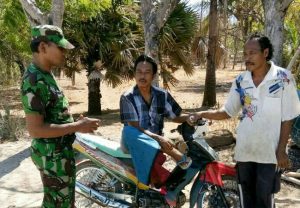 Tingkatkan Komsos Cara Babinsa Koramil Giligenting Bangun Karakter Bangsa