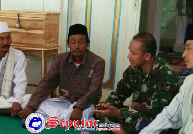 Manfaatkan Shalat Berjamaah Babinsa Batang-batang Lakukan Komsos