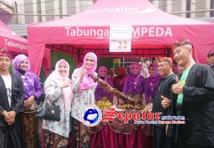 Sate Gajah Penuhi Simpang Odheng Sumenep
