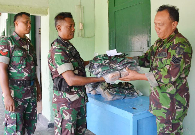 https://seputarmadura.com/wp-content/uploads/2019/02/Kaporlap-Satgas-TMMD-Ke-104-Kodim-0827-Sumenep-Disalurkan.jpg