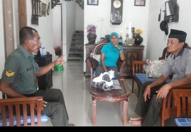 https://seputarmadura.com/wp-content/uploads/2019/02/Pererat-Silaturahmi-Babinsa-di-Sumenep-Laksanakan-Komsos-Bersama-Warga.jpg