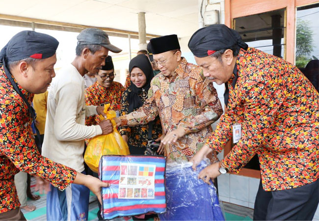 https://seputarmadura.com/wp-content/uploads/2019/03/Korban-Angin-Puting-Beliung-Dapat-Bantuan-Dari-Pemkab-Sumenep.jpg