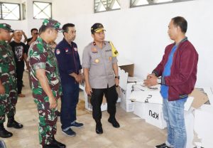 https://seputarmadura.com/wp-content/uploads/2019/04/Wakapolda-Jatim-Bersama-Kasdam-V-Brawijaya-Kunjungi-KPU-Sumenep.jpg