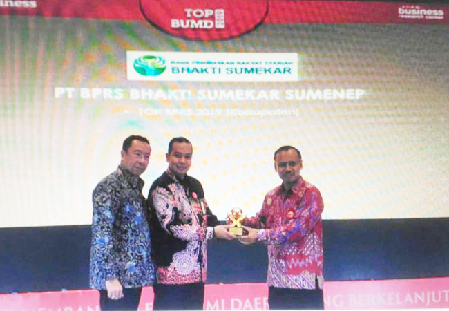 https://seputarmadura.com/wp-content/uploads/2019/05/BPRS-Bhakti-Sumekar-Sumenep-Raih-Predikat-Top-BUMD-2019.jpg