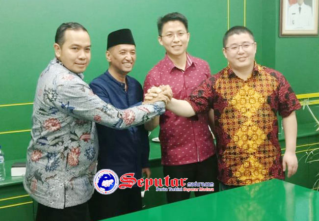 https://seputarmadura.com/wp-content/uploads/2019/05/Disdik-Sumenep-Rangkul-Perusahaan-Android-Internasional-Untuk-Terapkan-Pembelajaran-Berbasis-Digital-School.jpg
