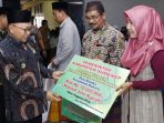 https://seputarmadura.com/wp-content/uploads/2019/10/127-Ponpes-Masjid-dan-Mushalla-di-Sumenep-Terima-Bantuan-Hibah.jpg