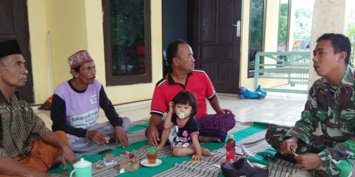 https://seputarmadura.com/wp-content/uploads/2019/10/Binter-Dengan-Warga-Binaannya-Babinsa-Koramil-Kalianget-Aktifkan-Komsos.jpg
