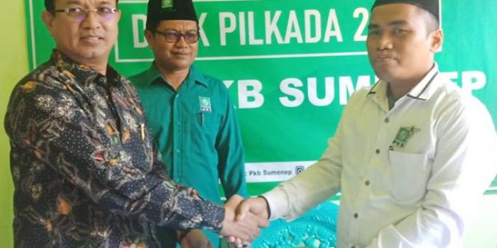 https://seputarmadura.com/wp-content/uploads/2019/10/Perdana-KH-Unais-Ali-Hisyam-ambil-Formulir-Bacabup-di-PKB-Sumenep.jpg