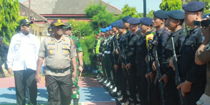 https://seputarmadura.com/wp-content/uploads/2019/11/10-Ribu-Personil-Disebar-Guna-Amankan-Pilkades-Serentak-di-Sumenep.jpg