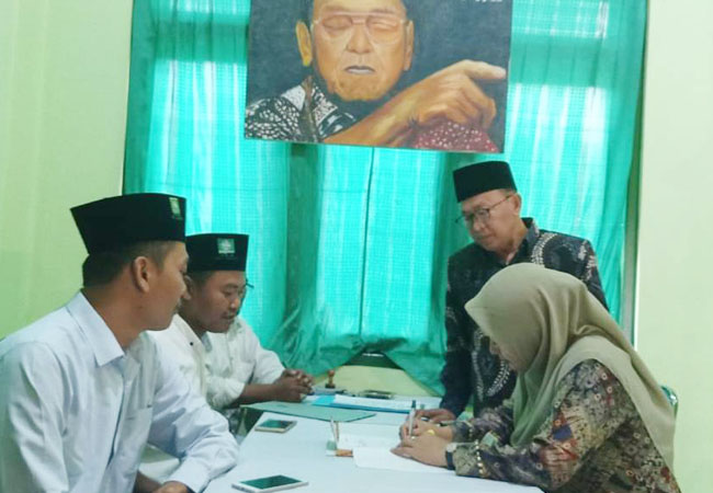 https://seputarmadura.com/wp-content/uploads/2019/11/Kembalikan-Formulir-Pendaftaran-ke-PKB-Sumenep-Nurfitriana-Busyro-Mantap-Maju-Bacabup-.jpg