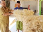 https://seputarmadura.com/wp-content/uploads/2019/12/Bantuan-DBHCHT-Mampu-Meningkatkan-Ekonomi-Kelompok-Tani.jpg