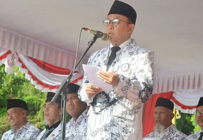 https://seputarmadura.com/wp-content/uploads/2019/12/Ini-Pesan-Bupati-Sumenep-di-Upacara-Hari-PGRI-ke-74-dan-HGN-2019.jpg