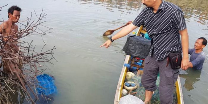 https://seputarmadura.com/wp-content/uploads/2020/01/Pagi-Hari-Warga-Kalianget-Digegerkan-Penemuan-Mayat-Perempuan-Di-Muara-Sungai.jpg