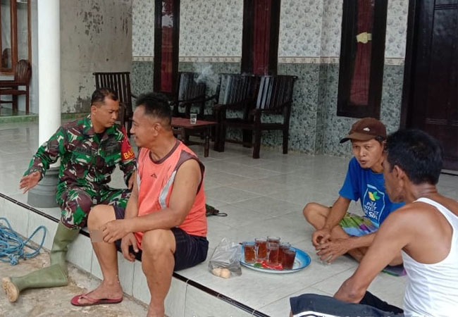 https://seputarmadura.com/wp-content/uploads/2020/01/Utamakan-Komsos-Demi-Menjaga-Hubungan-Harmonis-Babinsa-Koramil-Bluto-Dengan-Warganya.jpg