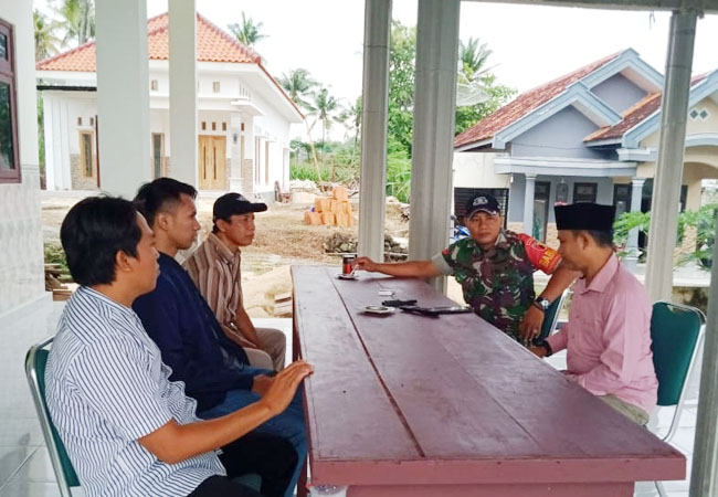 https://seputarmadura.com/wp-content/uploads/2020/03/Komsos-Babinsa-Koramil-Bluto-Ajang-Tindakan-Memupuk-Hubungan-Bersama-Warga.jpg