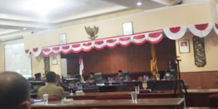 https://seputarmadura.com/wp-content/uploads/2020/04/Ketua-Dewan-Sumenep-Pimpin-Rapat-Paripurna-LKPJ-APBD-2019-.jpg
