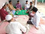 https://seputarmadura.com/wp-content/uploads/2020/04/Tingkatkan-Pantau-Perkembangan-di-Masyarakat-Dengan-Komsos-Babinsa-Koramil-Guluk-Guluk-.jpg