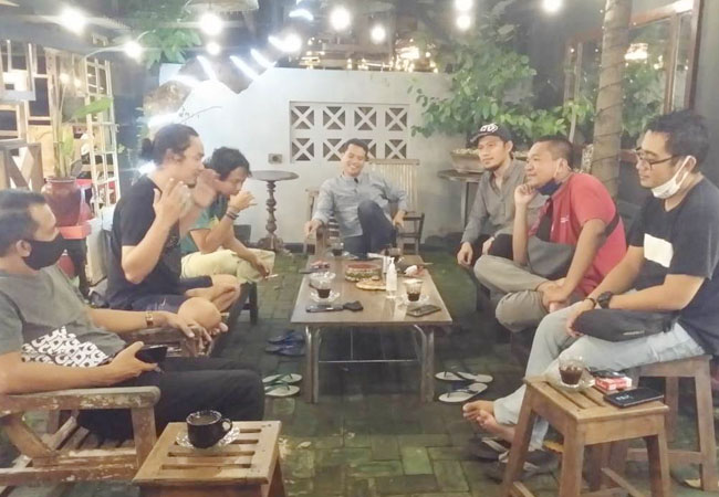 https://seputarmadura.com/wp-content/uploads/2020/05/Ditutup-Selama-Pandemi-Covid-19-Paguyuban-Pelaku-Usaha-Pariwisata-di-Sumenep-Mulai-Angkat-Bicara.jpg