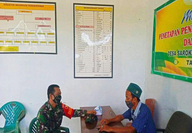 https://seputarmadura.com/wp-content/uploads/2020/05/Interaksi-Secara-Langsung-Dengan-Warga-Rutin-Dilakukan-Babinsa-Koramil-Saronggi.jpg