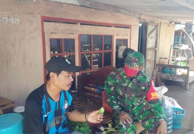 https://seputarmadura.com/wp-content/uploads/2020/05/Komsos-Babinsa-Koramil-Sapeken-Bersama-Warga-Dapat-Memupuk-Hubungan-Baik.jpg