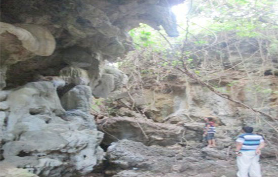 https://seputarmadura.com/wp-content/uploads/2020/05/Masih-Alami-Wisata-ke-Goa-Jeruk-Sumenep.jpg