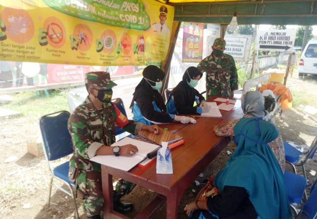 https://seputarmadura.com/wp-content/uploads/2020/05/Pencegahan-Penyebaran-Covid-19-Terus-Dilakukan-Oleh-Babinsa-Bersama-Bhabinkamtibmas-Sapeken.jpg