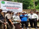 https://seputarmadura.com/wp-content/uploads/2020/06/Akankah-Penyegelan-Lahan-Kosong-di-Desa-Longos-Berujung-pada-Laporan-Pemilik-Lahan-ke-Polres-Sumenep.jpg