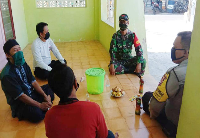 https://seputarmadura.com/wp-content/uploads/2020/06/Pandemi-Covid-19-Babinsa-Secara-Intens-Imbau-Warga-Terapkan-Protokol-Kesehatan-.jpg