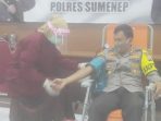 https://seputarmadura.com/wp-content/uploads/2020/06/Polres-Sumenep-Bantu-PMI-Penuhi-Kebutuhan-Darah-Dengan-Aksi-Donor.jpg
