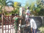 https://seputarmadura.com/wp-content/uploads/2020/06/Saling-Bantu-Dengan-Warga-Binaannya-Ditunjukkan-Babinsa-Koramil-Sapeken.jpg