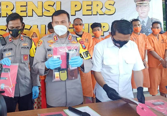 https://seputarmadura.com/wp-content/uploads/2020/10/14-85-gram-Narkoba-Diamankan-Polres-Sumenep.jpg