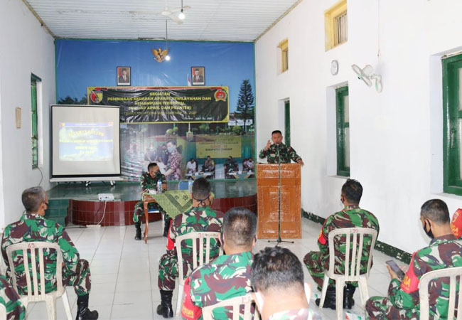 https://seputarmadura.com/wp-content/uploads/2020/10/Kodim-Sumenep-Terima-Kunker-Tim-Wasev-Korem-Tipe-A-084-BJ.jpg
