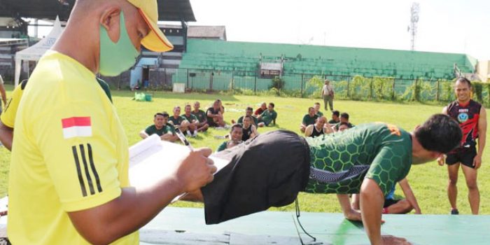 https://seputarmadura.com/wp-content/uploads/2020/11/Personil-Kodim-Sumenep-Lakukan-Samapta-Periodik-ke-II-2020-di-Lapangan-Stadion-A-Yani.jpg
