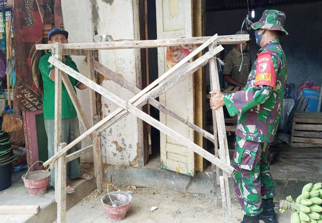 https://seputarmadura.com/wp-content/uploads/2020/12/Karya-Bhakti-Babinsa-Koramil-Saronggi-dengan-Turun-Langsung-ke-Lapangan-.jpg