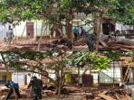 https://seputarmadura.com/wp-content/uploads/2021/02/Pra-TMMD-Kodim-0827-Sumenep-Gotong-Royong-Rehab-Musholla-.jpg
