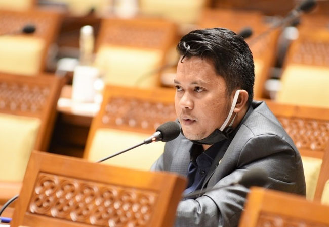 https://seputarmadura.com/wp-content/uploads/2021/02/Slamet-Ariyadi-Fraksi-PAN-Usulkan-Madura-Jadi-Provinsi-di-Rapat-Paripurna-DPR-RI.jpg