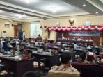 https://seputarmadura.com/wp-content/uploads/2021/03/Sidang-Paripurna-di-DPRD-Sumenep-Muncul-Rencana-Bentuk-Raperda-Pertembakauan.jpg