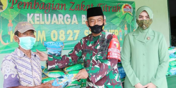 https://seputarmadura.com/wp-content/uploads/2021/05/Dandim-0827-Sumenep-Membagikan-Zakat-Fitrah-Untuk-Fakir-Miskin.jpg