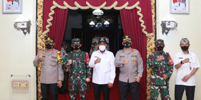 https://seputarmadura.com/wp-content/uploads/2021/06/Dandim-Sumenep-Sambut-Kunker-Pangdam-V-Brawijaya-dan-Kapolda-Jatim-.jpg