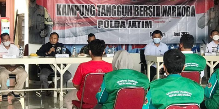 https://seputarmadura.com/wp-content/uploads/2021/06/Polda-Jatim-Resmikan-Kampung-Tangguh-Bebas-Narkoba-di-Sidoarjo.jpg