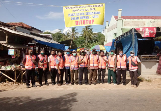 https://seputarmadura.com/wp-content/uploads/2021/07/Maksimalkan-Penerapan-PPKM-Darurat-Pasar-Hewan-di-Sumenep-Ditutup-Sementara.jpg
