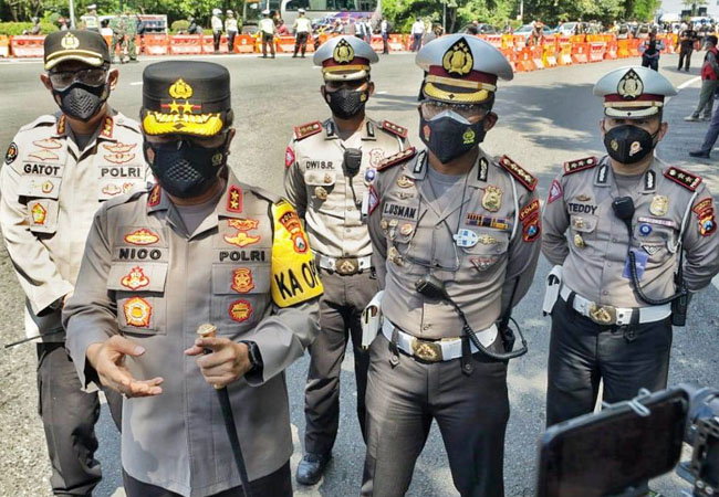 https://seputarmadura.com/wp-content/uploads/2021/07/PPKM-Darurat-Kapolda-Jatim-Minta-Patuhi-Aturan-Demi-Keselamatan-Masyarakat.jpg